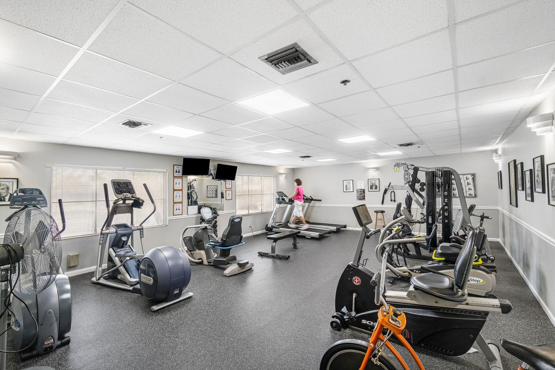 En Venta: $325,000 (2 camas, 2 baños, 1227 Pies cuadrados)