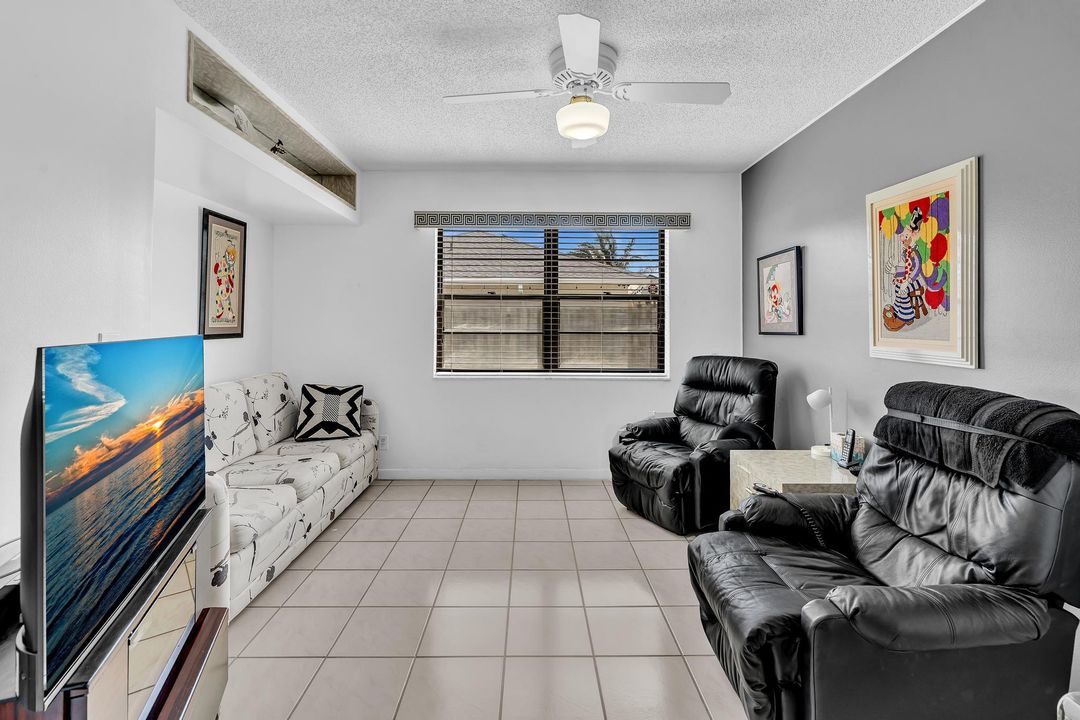 待售: $499,000 (3 贝兹, 2 浴室, 1500 平方英尺)