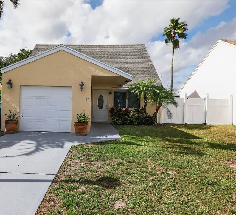 На продажу: $450,000 (4 спален, 2 ванн, 1584 Квадратных фут)