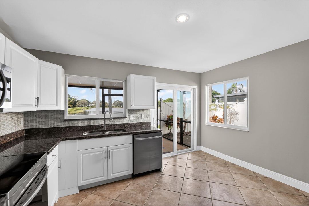 На продажу: $450,000 (4 спален, 2 ванн, 1584 Квадратных фут)