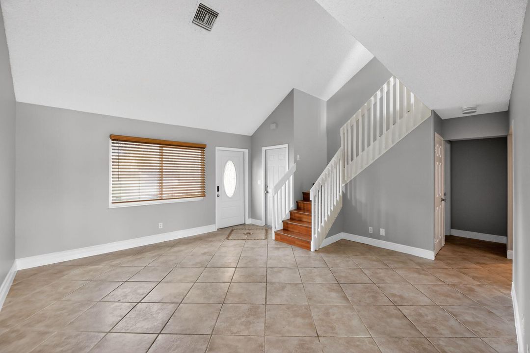 На продажу: $450,000 (4 спален, 2 ванн, 1584 Квадратных фут)