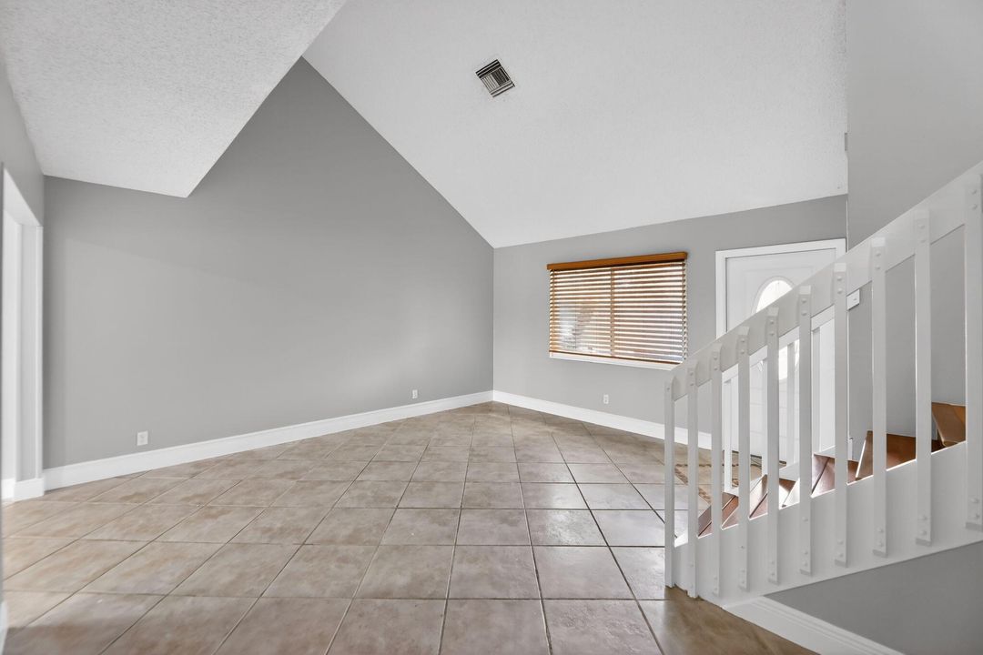 На продажу: $450,000 (4 спален, 2 ванн, 1584 Квадратных фут)