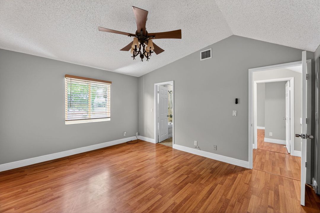 На продажу: $450,000 (4 спален, 2 ванн, 1584 Квадратных фут)