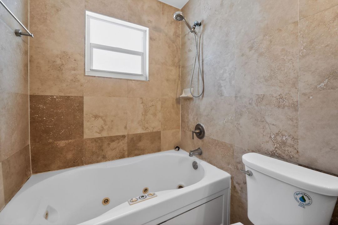 На продажу: $450,000 (4 спален, 2 ванн, 1584 Квадратных фут)