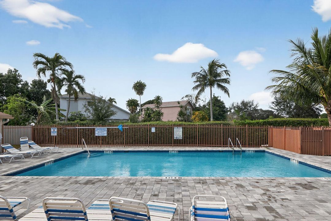 На продажу: $450,000 (4 спален, 2 ванн, 1584 Квадратных фут)