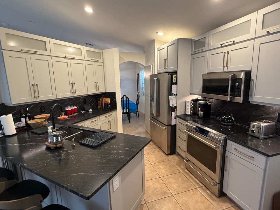 En Venta: $599,999 (3 camas, 3 baños, 2130 Pies cuadrados)