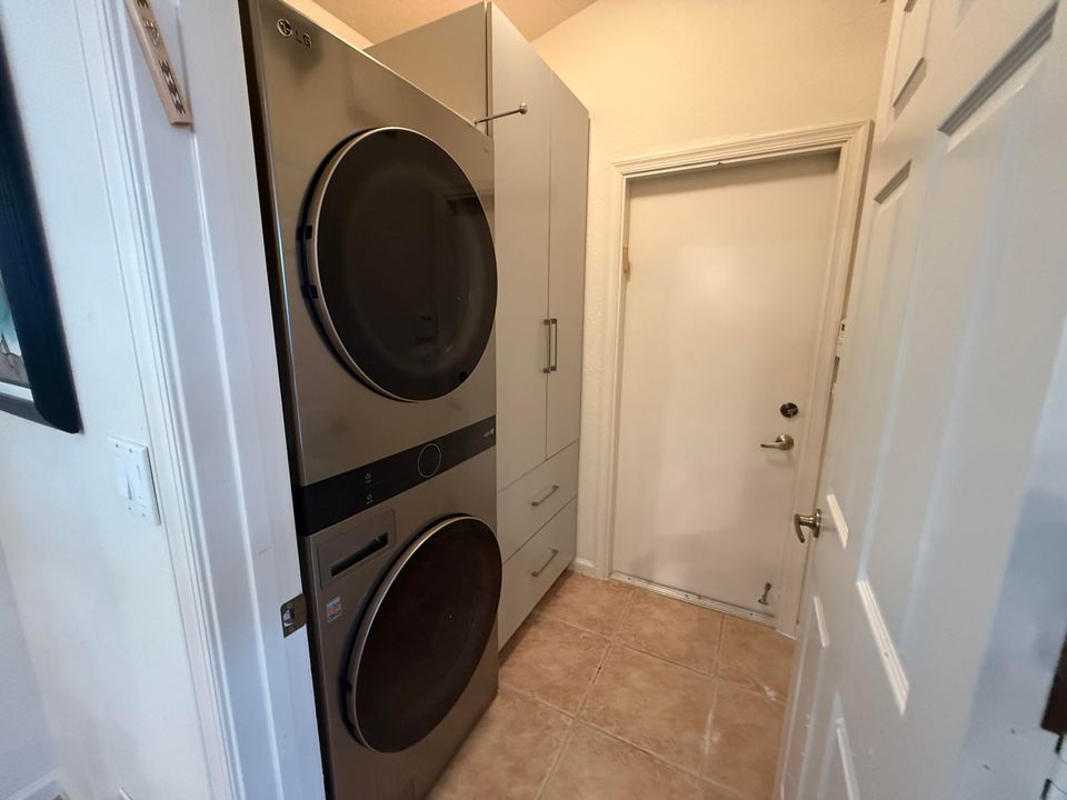 En Venta: $599,999 (3 camas, 3 baños, 2130 Pies cuadrados)