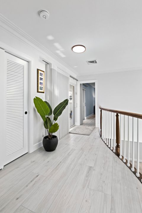 En Venta: $1,325,000 (3 camas, 3 baños, 2143 Pies cuadrados)