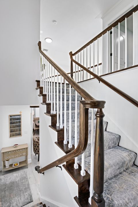 En Venta: $1,325,000 (3 camas, 3 baños, 2143 Pies cuadrados)