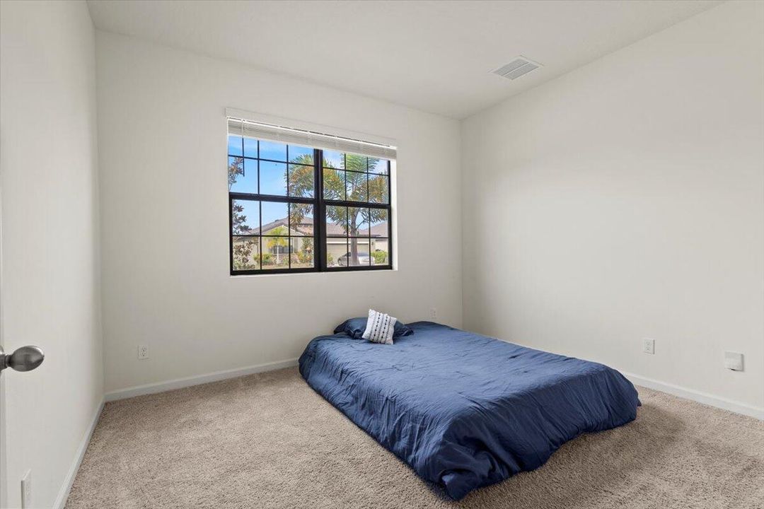 For Sale: $415,000 (4 beds, 2 baths, 2034 Square Feet)