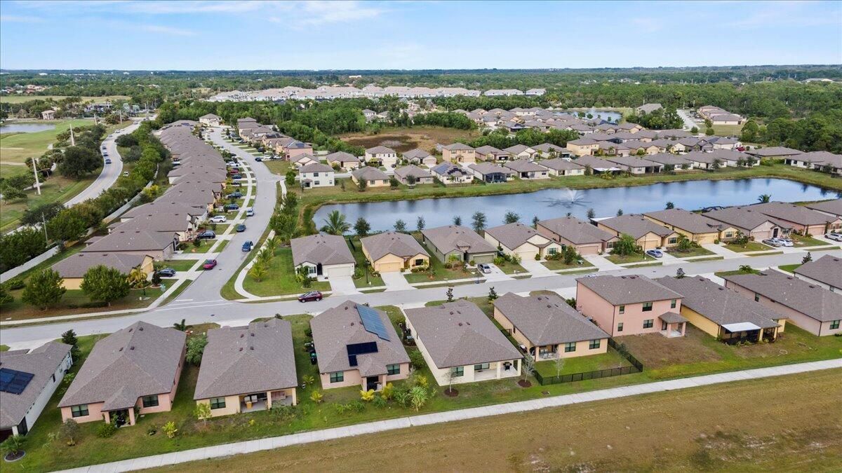 For Sale: $415,000 (4 beds, 2 baths, 2034 Square Feet)