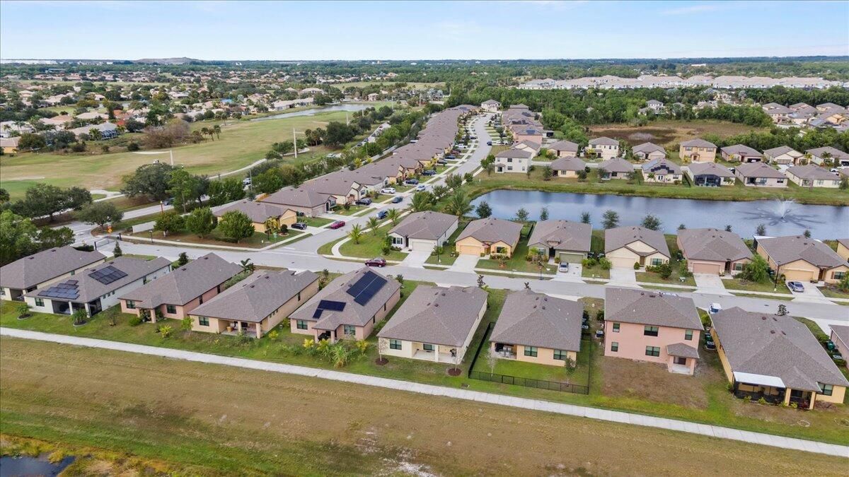 For Sale: $415,000 (4 beds, 2 baths, 2034 Square Feet)