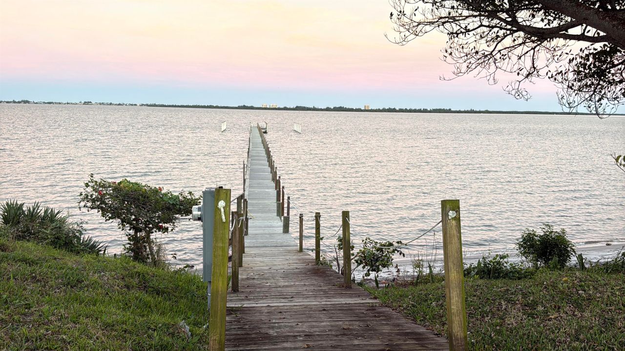 For Sale: $1,950,000 (5 beds, 5 baths, 6264 Square Feet)