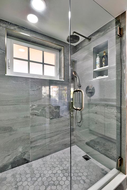 En Venta: $1,325,000 (3 camas, 3 baños, 2143 Pies cuadrados)