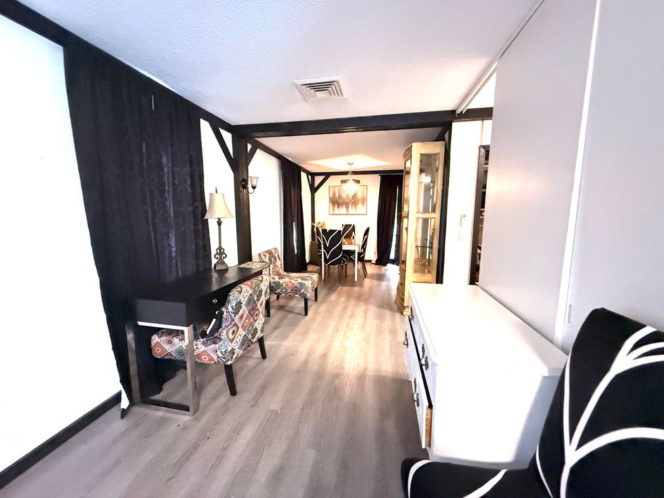 For Sale: $1,950,000 (5 beds, 5 baths, 6264 Square Feet)