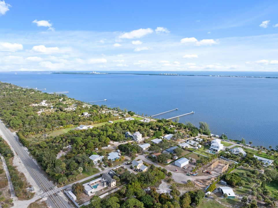 En Venta: $655,000 (4 camas, 2 baños, 2248 Pies cuadrados)