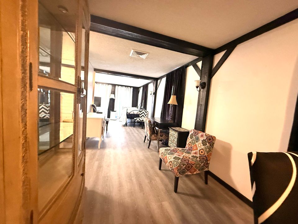 For Sale: $1,950,000 (5 beds, 5 baths, 6264 Square Feet)