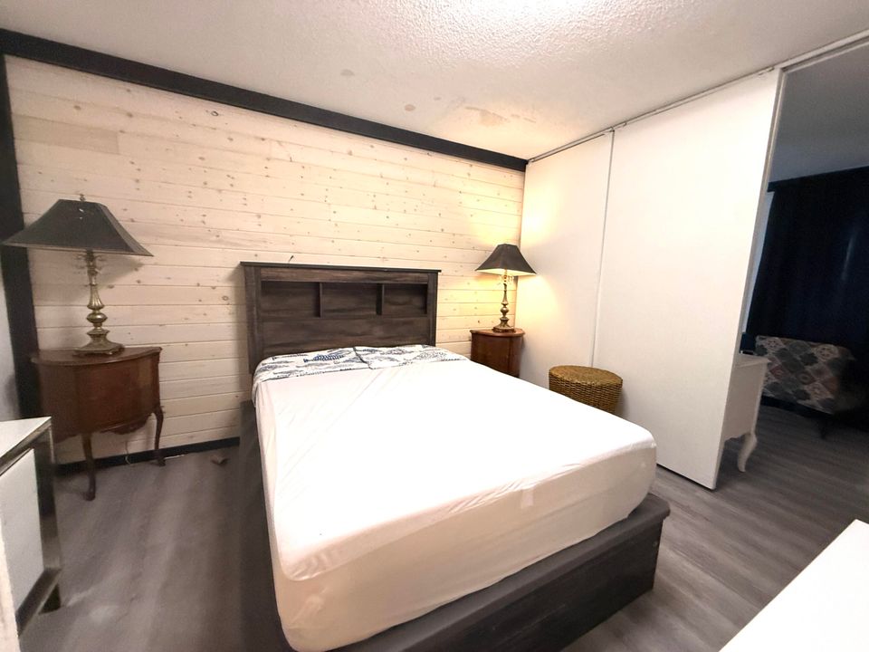 For Sale: $1,950,000 (5 beds, 5 baths, 6264 Square Feet)