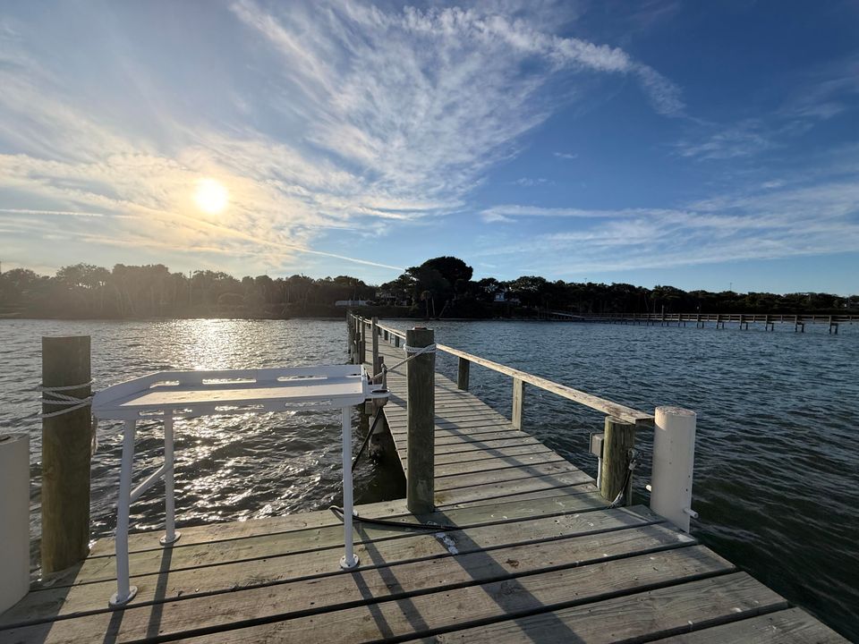 For Sale: $1,950,000 (5 beds, 5 baths, 6264 Square Feet)