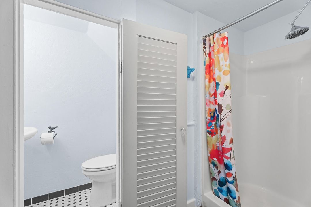 En Venta: $655,000 (4 camas, 2 baños, 2248 Pies cuadrados)