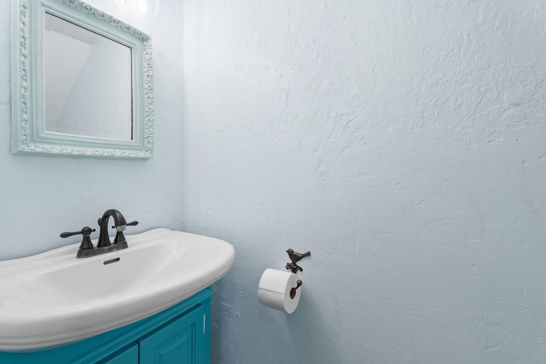 En Venta: $655,000 (4 camas, 2 baños, 2248 Pies cuadrados)