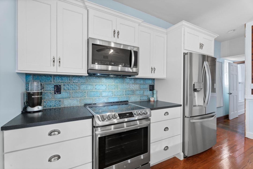 En Venta: $655,000 (4 camas, 2 baños, 2248 Pies cuadrados)