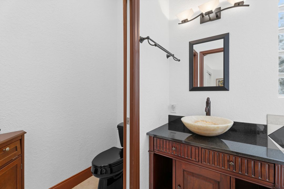 En Venta: $655,000 (4 camas, 2 baños, 2248 Pies cuadrados)