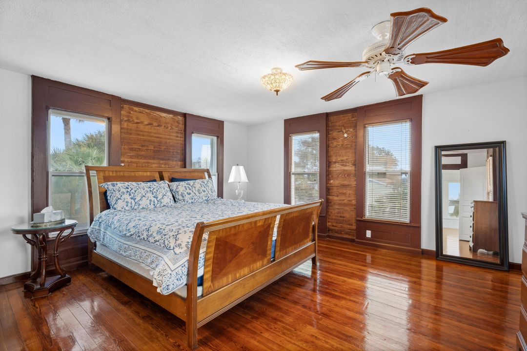 En Venta: $655,000 (4 camas, 2 baños, 2248 Pies cuadrados)