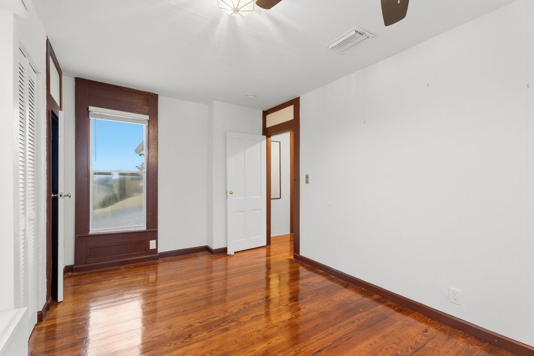 En Venta: $655,000 (4 camas, 2 baños, 2248 Pies cuadrados)