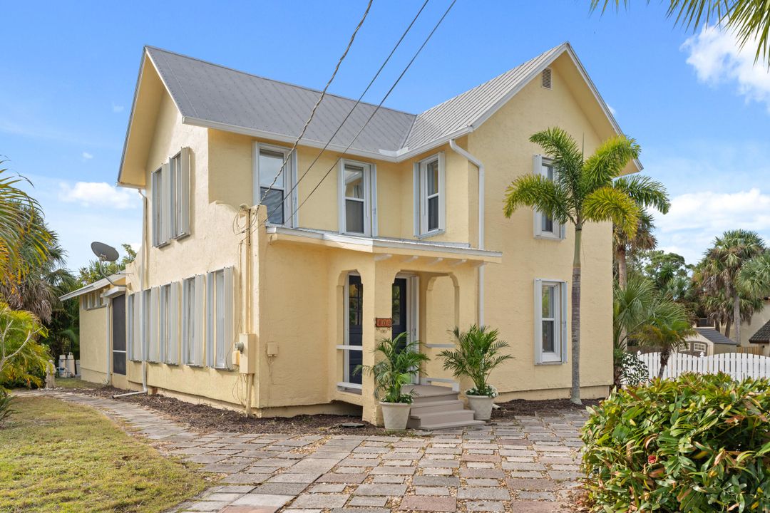 En Venta: $655,000 (4 camas, 2 baños, 2248 Pies cuadrados)