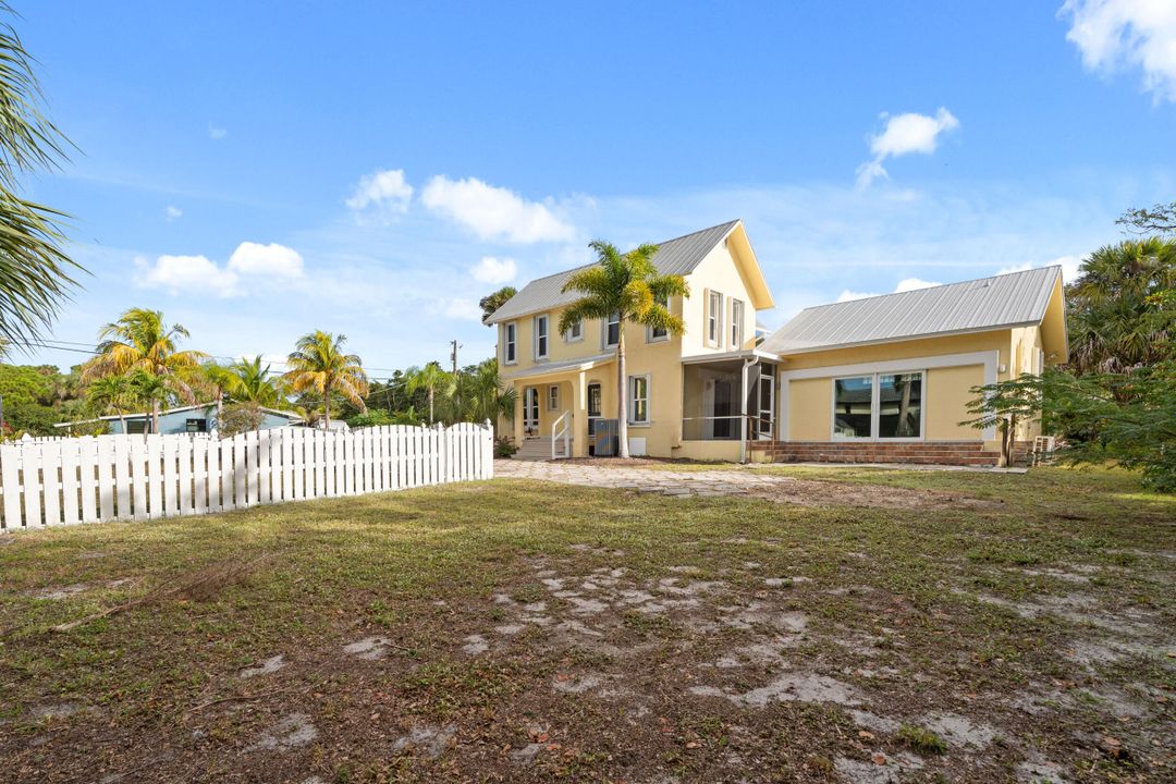 En Venta: $655,000 (4 camas, 2 baños, 2248 Pies cuadrados)