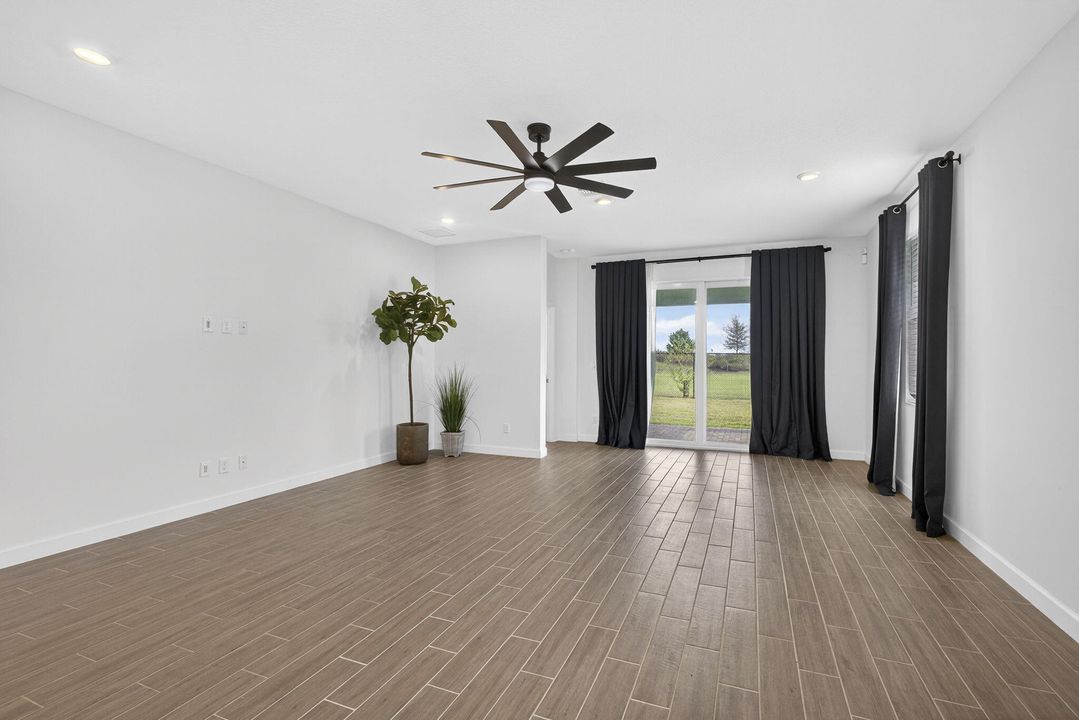 For Sale: $535,000 (3 beds, 2 baths, 1952 Square Feet)