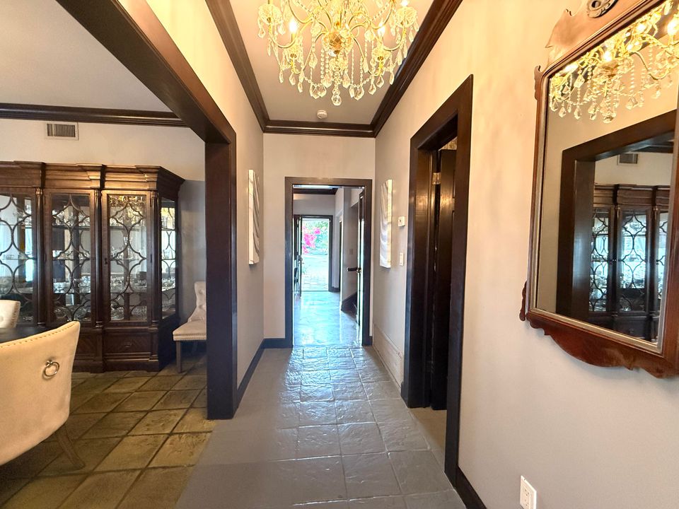 For Sale: $1,950,000 (5 beds, 5 baths, 6264 Square Feet)