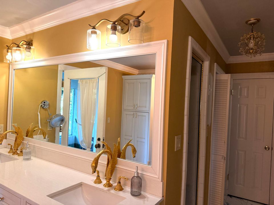 For Sale: $1,950,000 (5 beds, 5 baths, 6264 Square Feet)