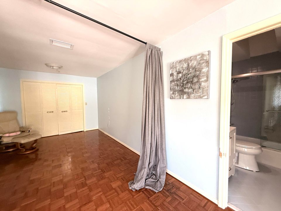 For Sale: $1,950,000 (5 beds, 5 baths, 6264 Square Feet)