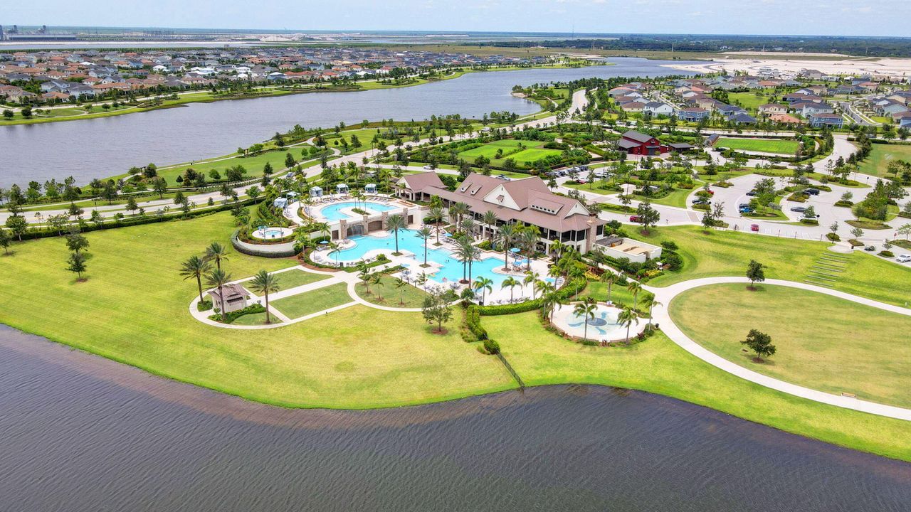 For Sale: $535,000 (3 beds, 2 baths, 1952 Square Feet)