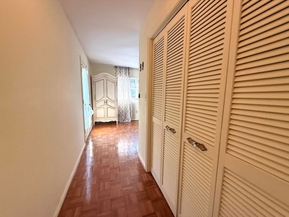 For Sale: $1,950,000 (5 beds, 5 baths, 6264 Square Feet)