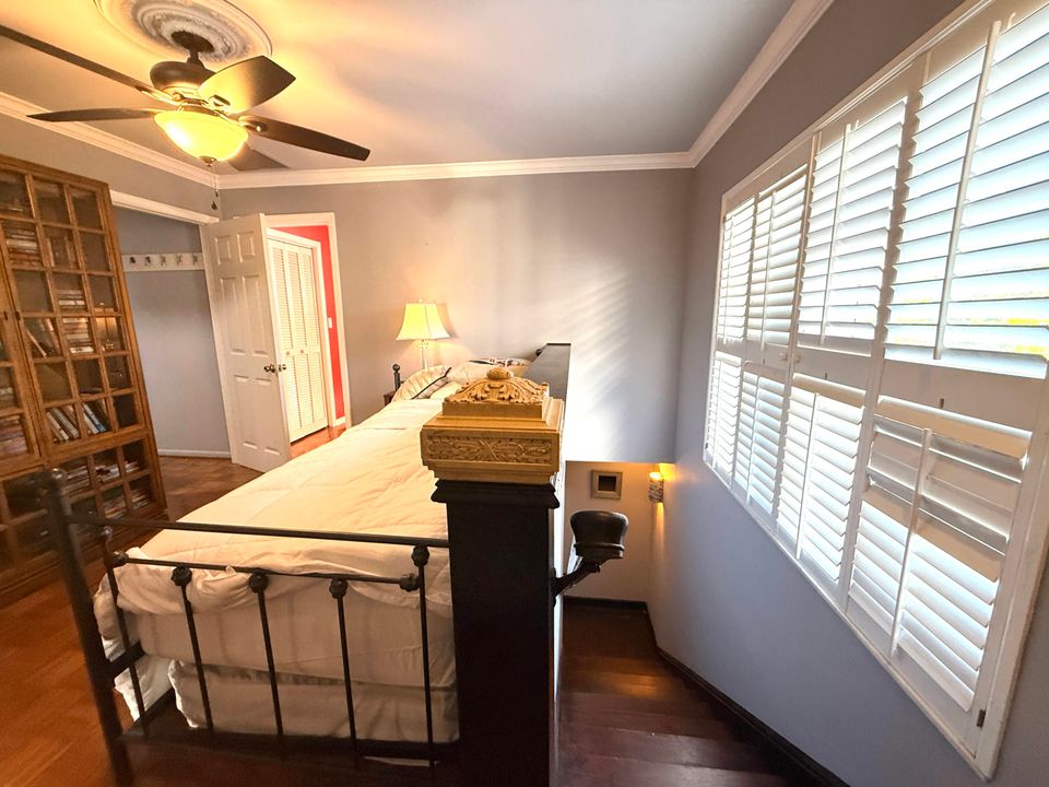 For Sale: $1,950,000 (5 beds, 5 baths, 6264 Square Feet)