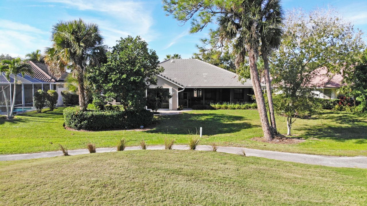 For Rent: $3,400 (3 beds, 2 baths, 2430 Square Feet)