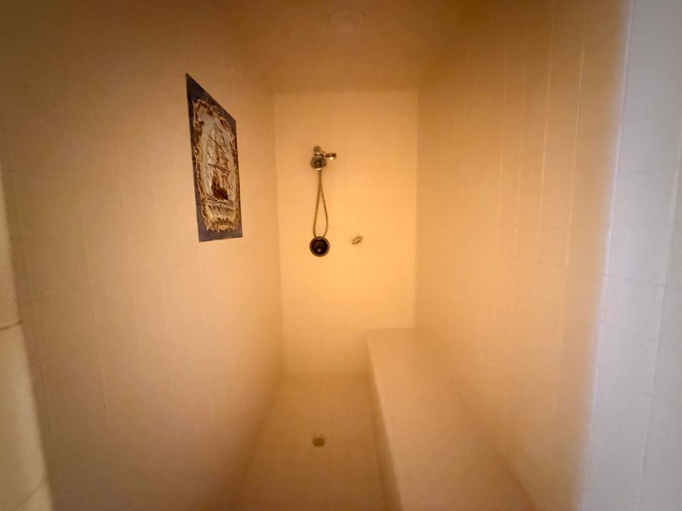 For Sale: $1,950,000 (5 beds, 5 baths, 6264 Square Feet)