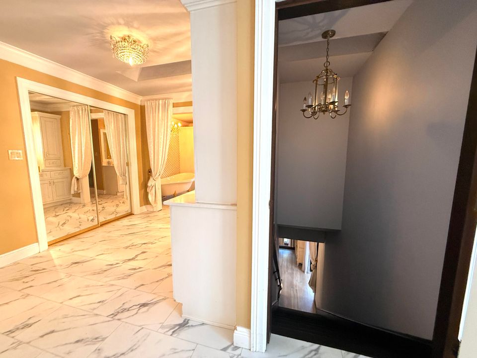 For Sale: $1,950,000 (5 beds, 5 baths, 6264 Square Feet)