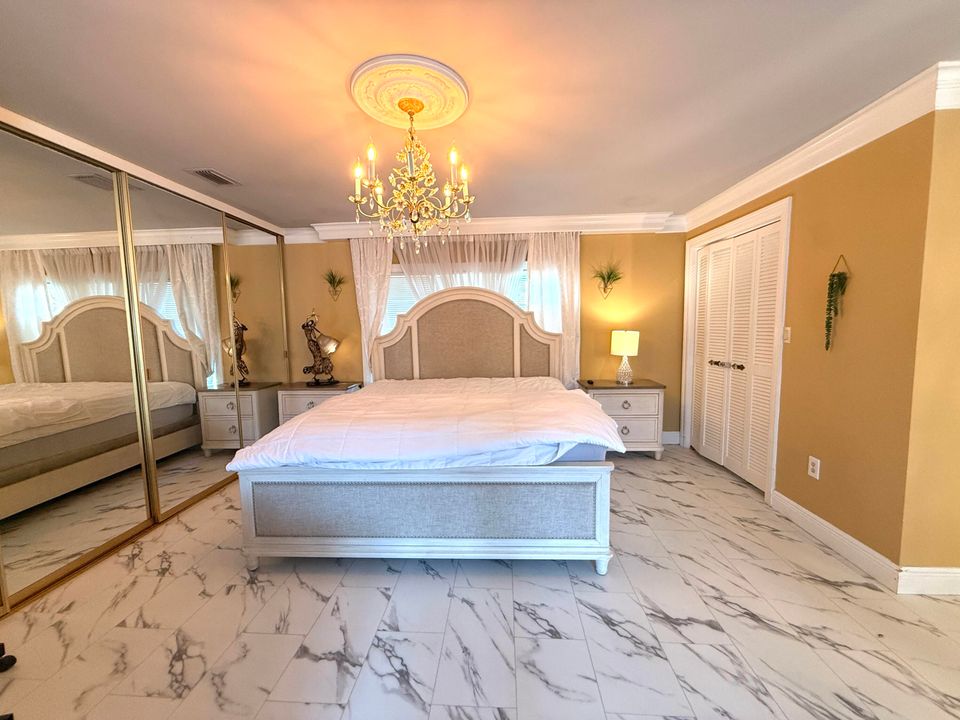 For Sale: $1,950,000 (5 beds, 5 baths, 6264 Square Feet)