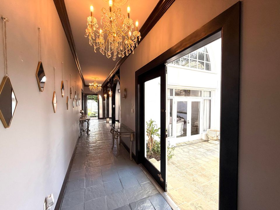 For Sale: $1,950,000 (5 beds, 5 baths, 6264 Square Feet)