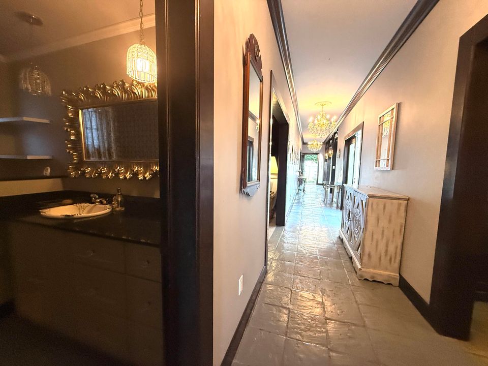 For Sale: $1,950,000 (5 beds, 5 baths, 6264 Square Feet)