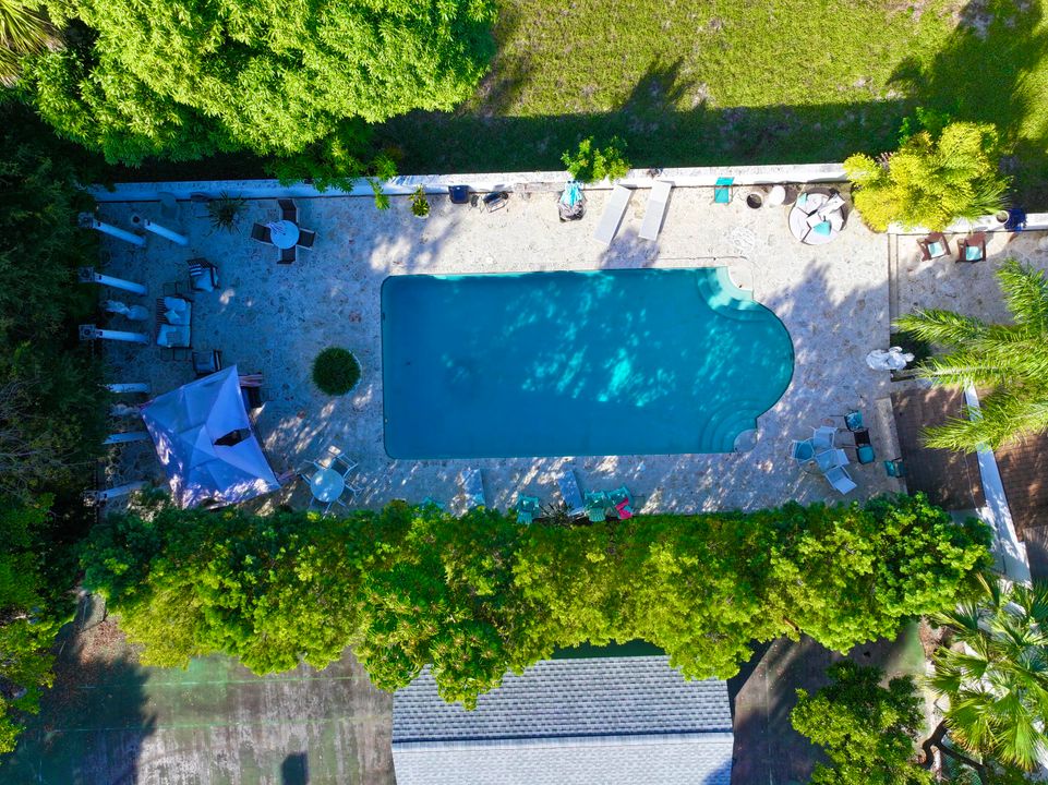 For Sale: $1,950,000 (5 beds, 5 baths, 6264 Square Feet)