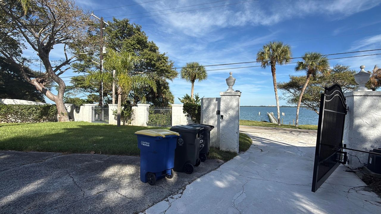 For Sale: $1,950,000 (5 beds, 5 baths, 6264 Square Feet)