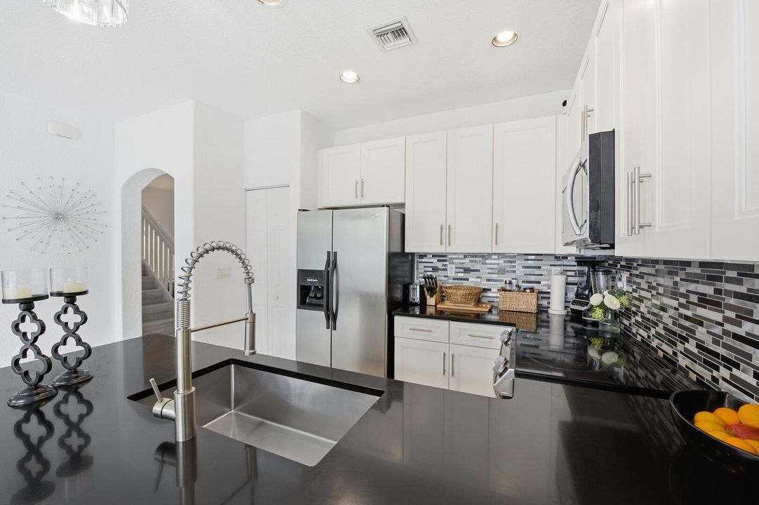 На продажу: $475,000 (3 спален, 2 ванн, 1674 Квадратных фут)