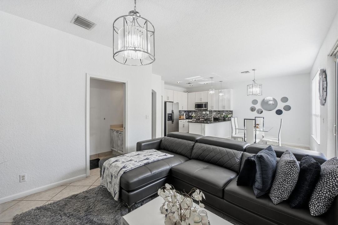 На продажу: $475,000 (3 спален, 2 ванн, 1674 Квадратных фут)