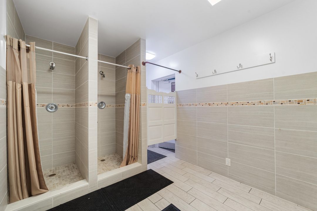 На продажу: $235,000 (2 спален, 2 ванн, 1008 Квадратных фут)