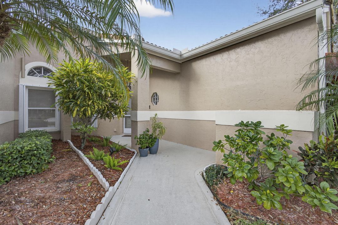 For Rent: $8,000 (2 beds, 2 baths, 1355 Square Feet)